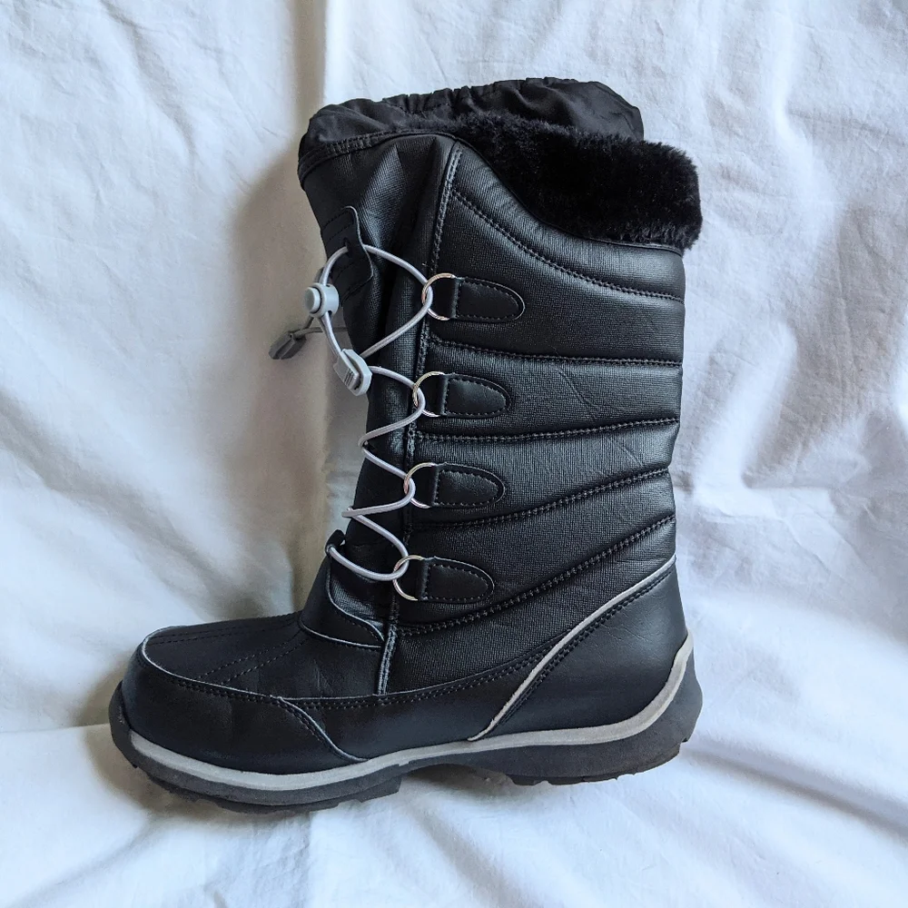 Like new Lands' End insulated winter boots size 5
